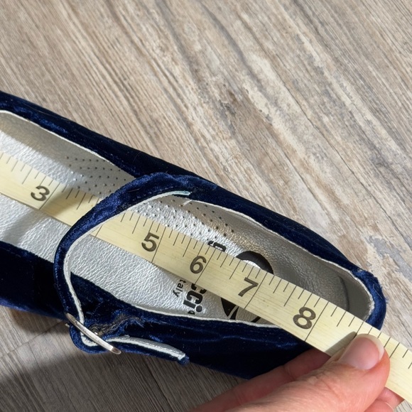 Gallucci Navy Velvet Mary Jane Shoes - Picture 6 of 9